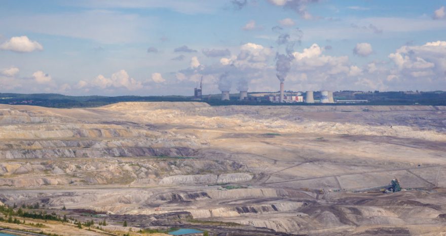 Rinnovabili • Carbone: Praga denuncia la Polonia per la miniera di Turow a lignite