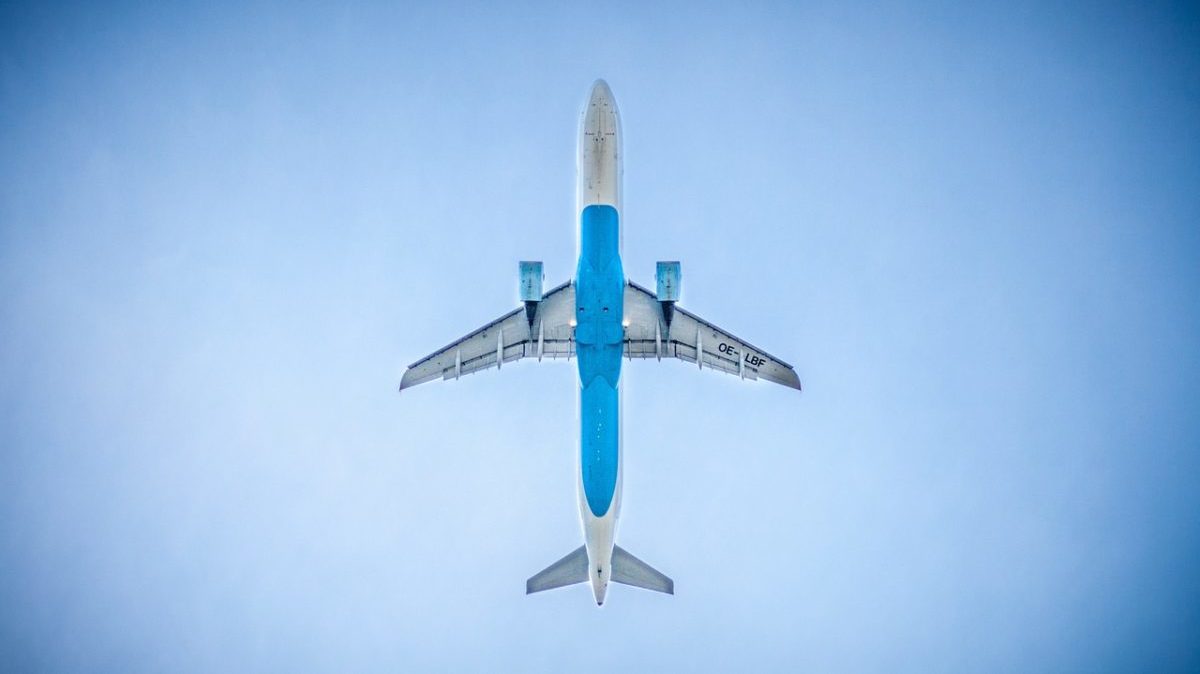 Decarbonizzazione del settore aereo: l’industria presenta il piano Destination 2050