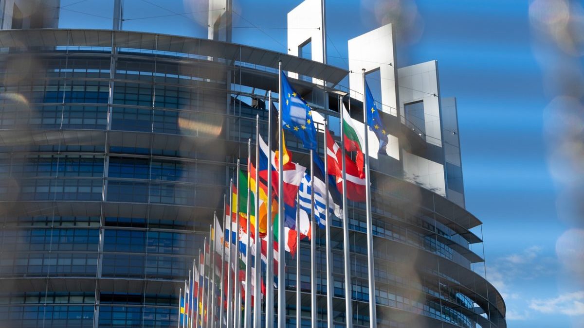 Rinnovabili • Legge sul clima UE: l’obiettivo al 2030 divide Parlamento e Consiglio