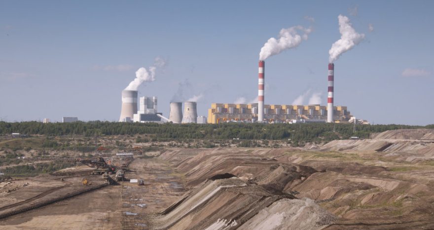 Rinnovabili • Centrale a carbone di Bełchatów: la Polonia la chiude nel 2036