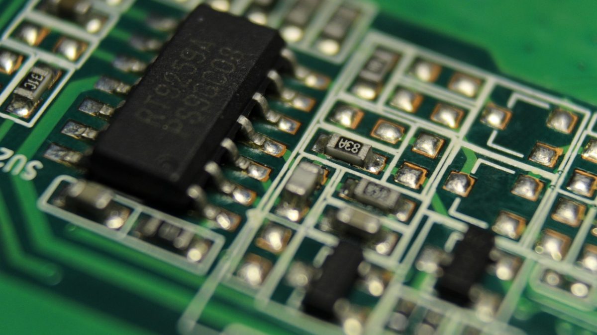 Rinnovabili • Semiconduttori: l’UE ignora l’impronta ecologica dei microchip