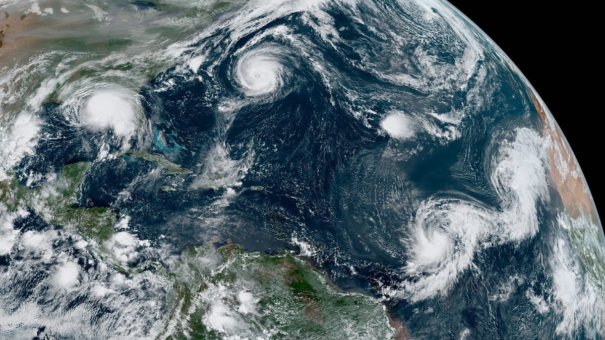 Rinnovabili • Stagione degli uragani nell’Atlantico: adesso è il 5% più piovosa