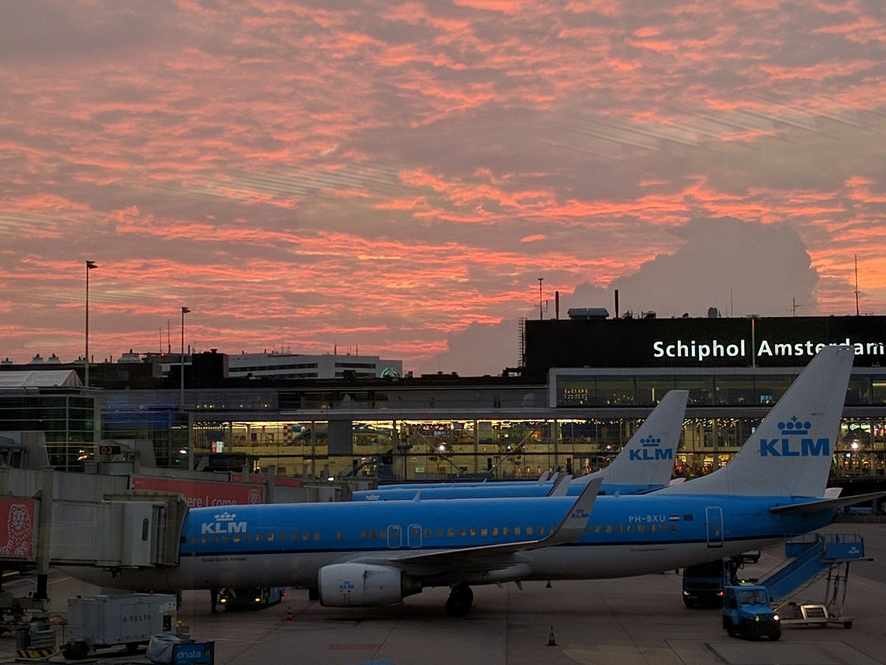 Rinnovabili • Aeroporti sostenibili: Schiphol dice stop a jet privati e voli notturni
