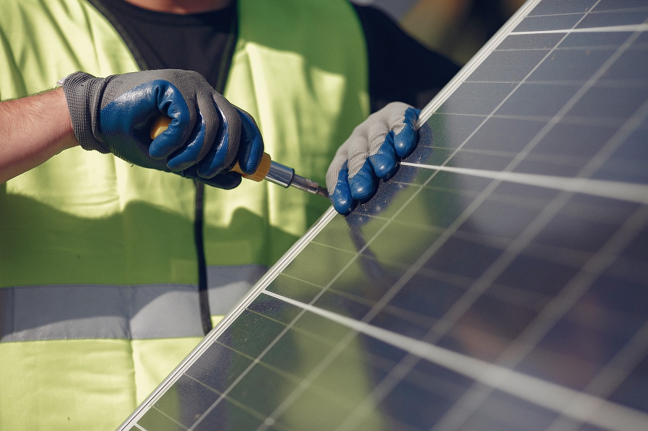 Incentivos fotovoltaicos residenciales 2023: de bonificaciones a ingresos energéticos