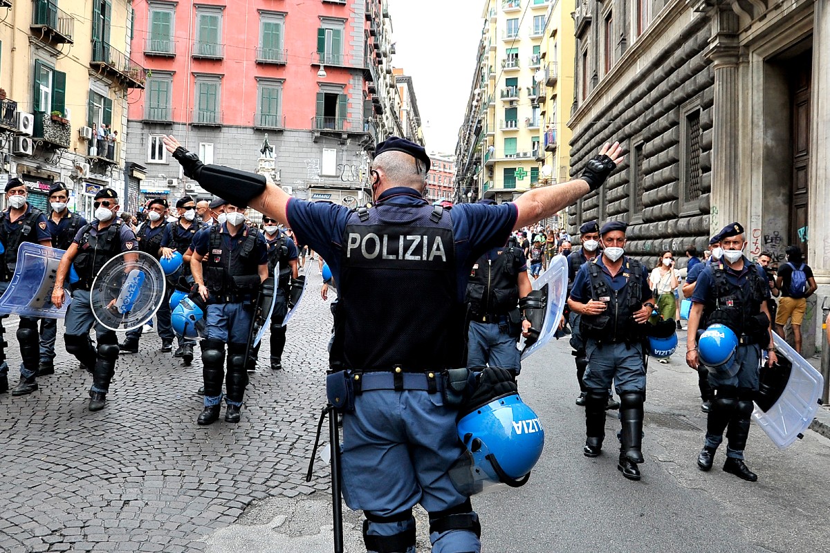 Proteste per il clima: interventi polizia raddoppiati in UE in 3 anni