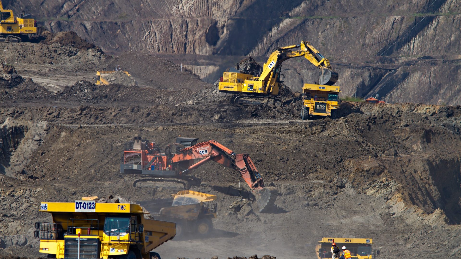 Rinnovabili • Supporto al carbone: il ruolo delle grandi assicurazioni europee