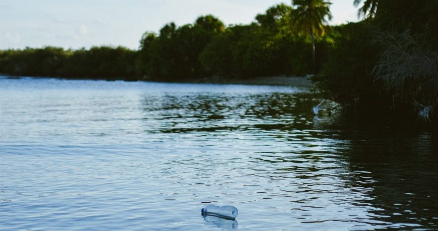 Rinnovabili • plastica nei fiumi