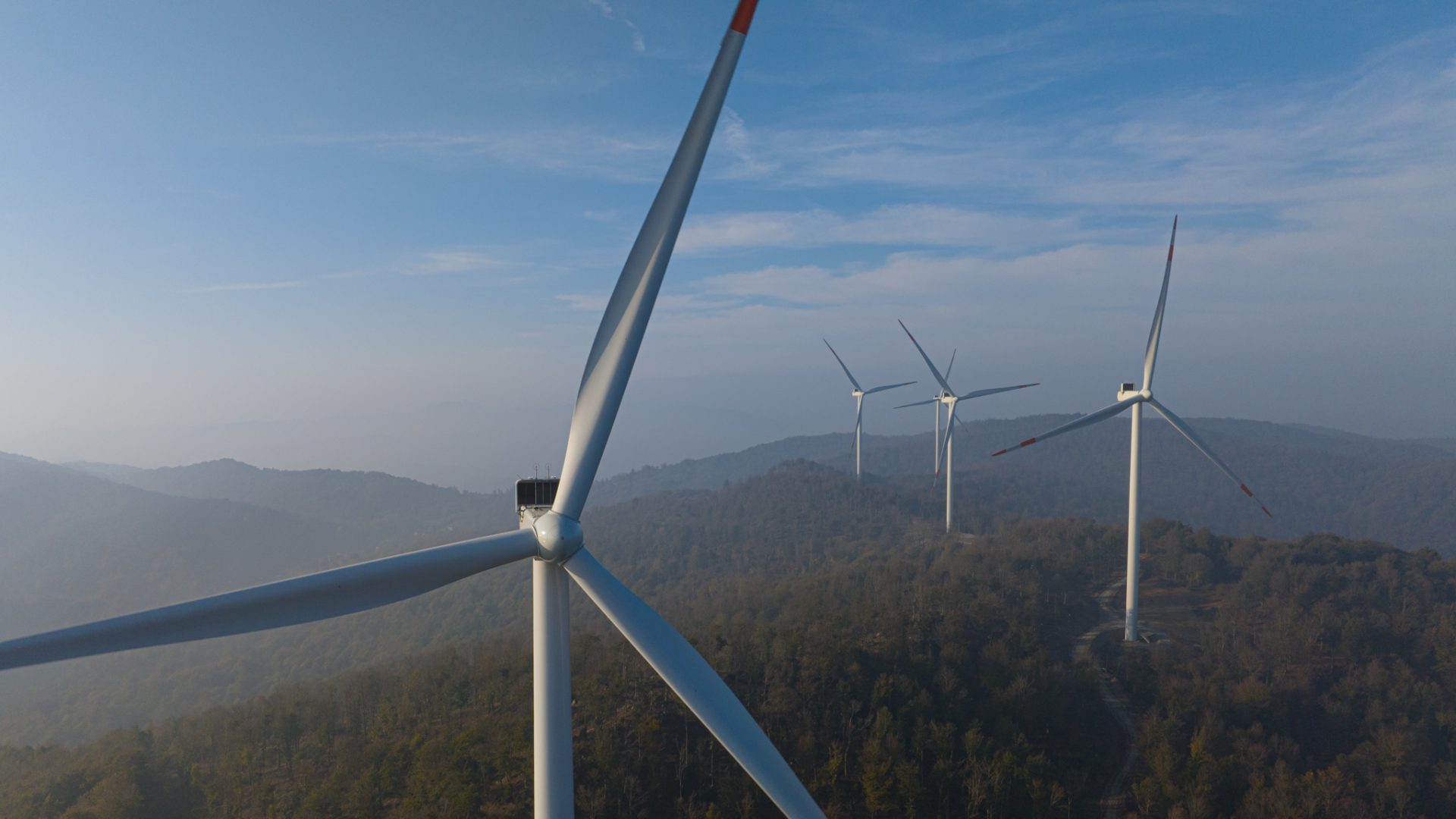 Rinnovabili • Edison firma con il gruppo FERA un nuovo accordo PPA per un impianto eolico da 20 MW in Liguria