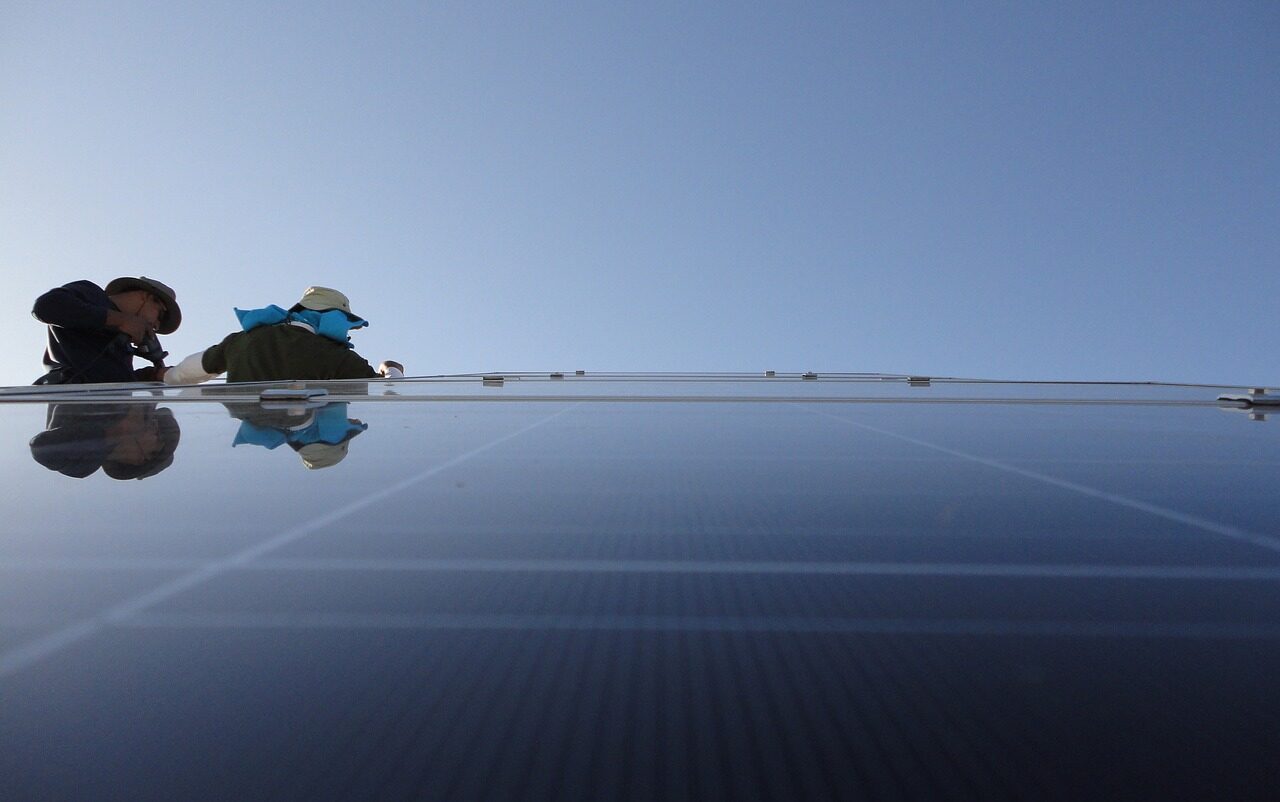 Tasse sui pannelli solari importati