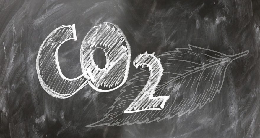 Rinnovabili • Livelli di CO2 in atmosfera: sarà record nel 2024, e ci farà sforare 1,5 gradi