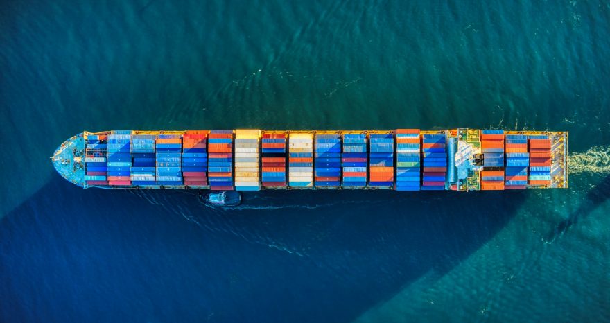 Rinnovabili • Emissioni navi: Maersk guida la decarbonizzazione dello shipping
