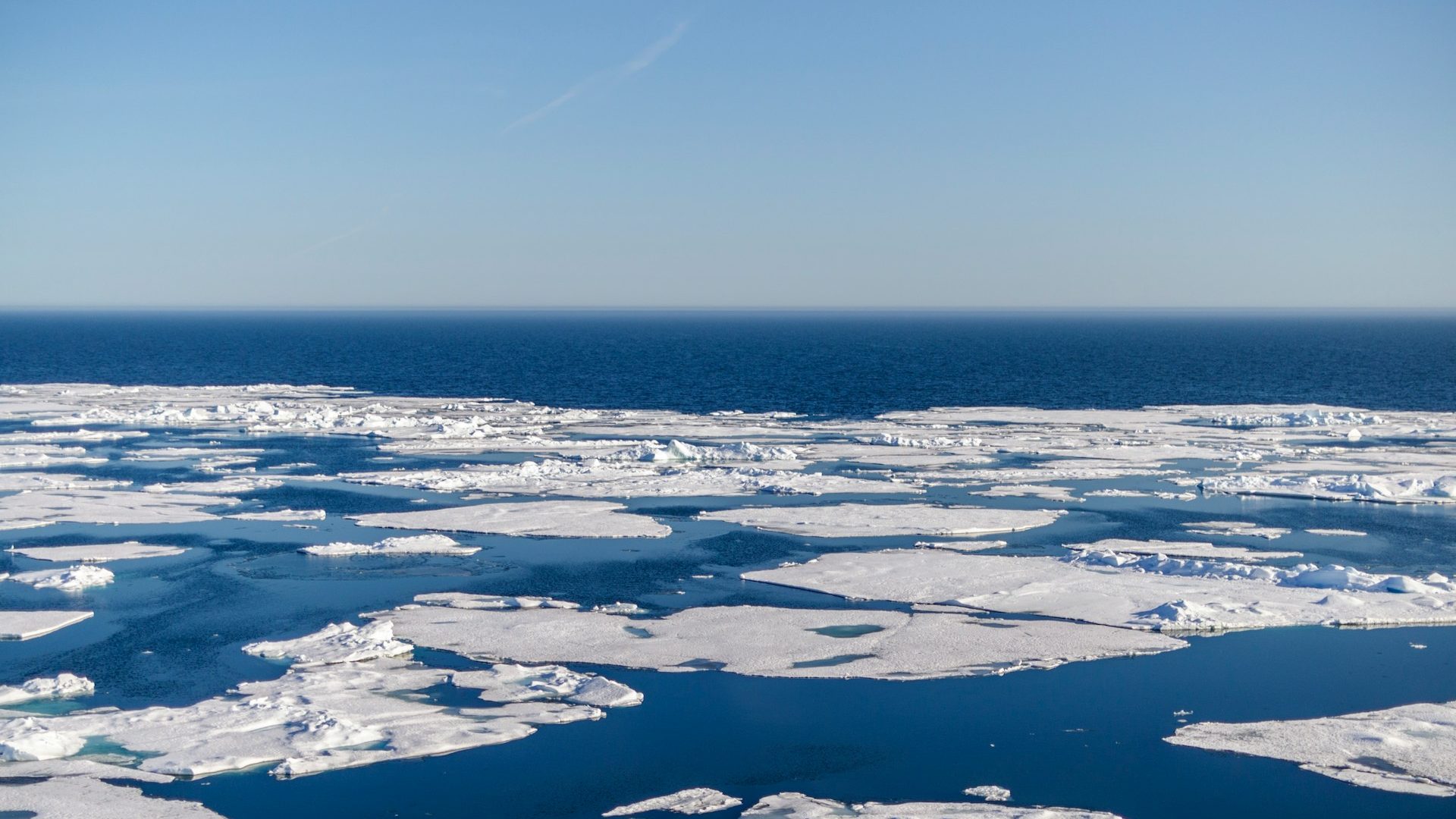 Rinnovabili • Artico libero dai ghiacci: avverrà 10 anni prima del previsto