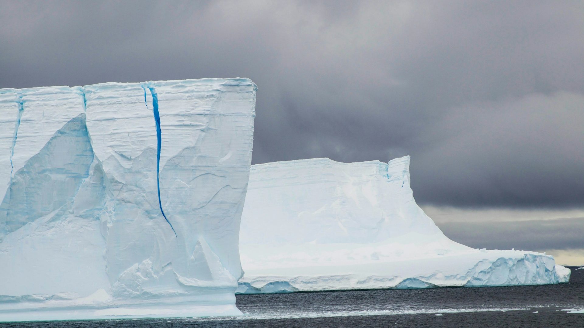 Rinnovabili • Fusione ghiacci Antartide: il Polo Sud sta perdendo gli “ormeggi”