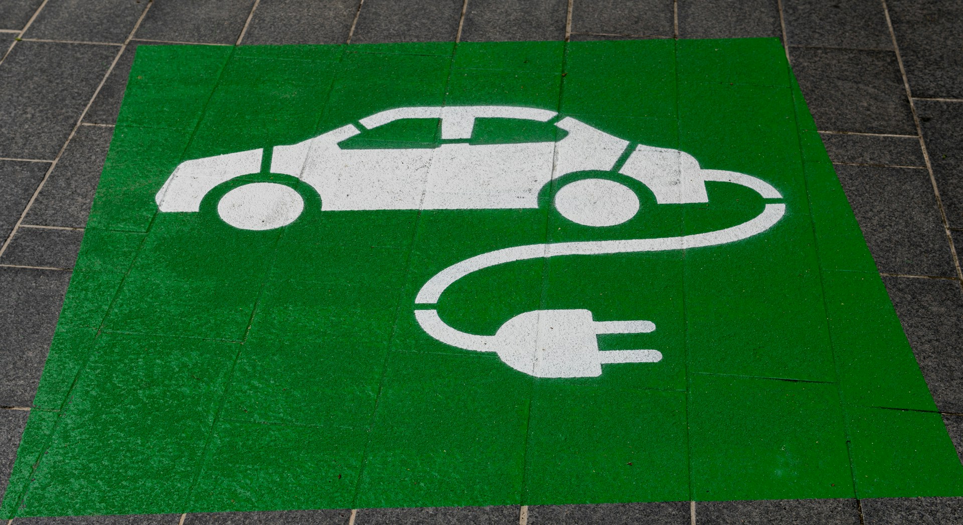 Rinnovabili • Mobilità elettrica Italia: mercato usato EV fermo allo 0,5%