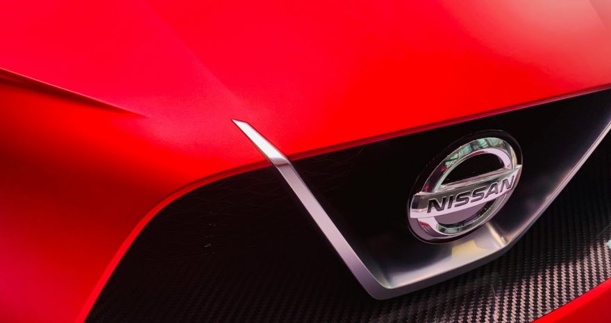 Rinnovabili • Prezzo auto elettriche: Nissan promette -30% tra 6 anni