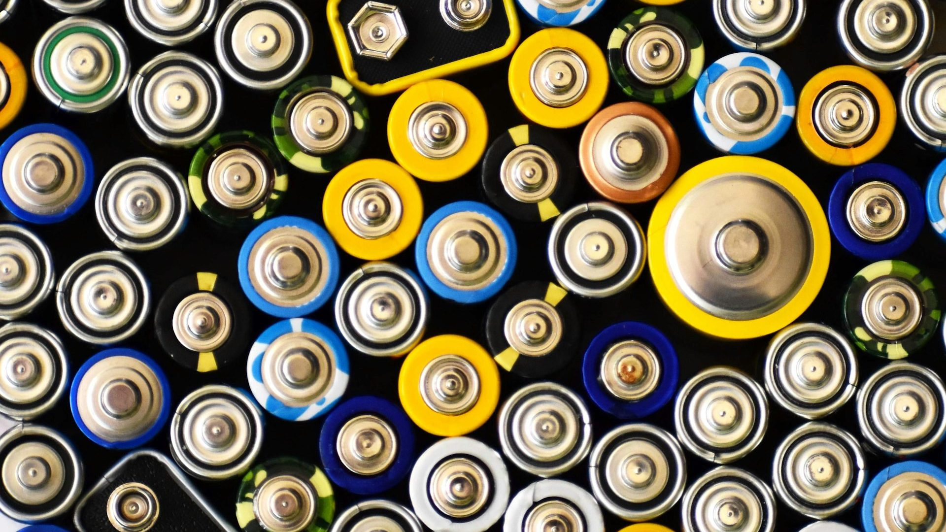 Rinnovabili • Batterie solide agli ioni di litio