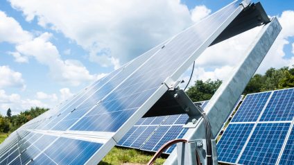 Rinnovabili • Fotovoltaico installato in Italia 2024: i grandi impianti segnano +240%