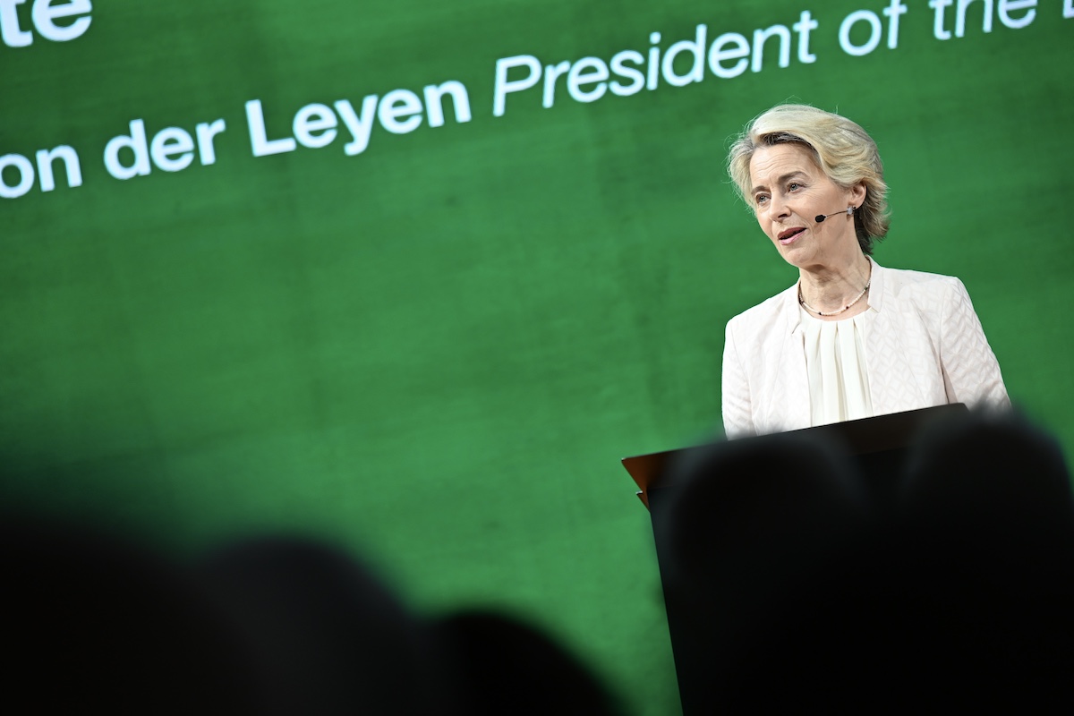 Rinnovabili • Energia, von der Leyen: “Finita la dipendenza dai combustibili fossili della Russia”