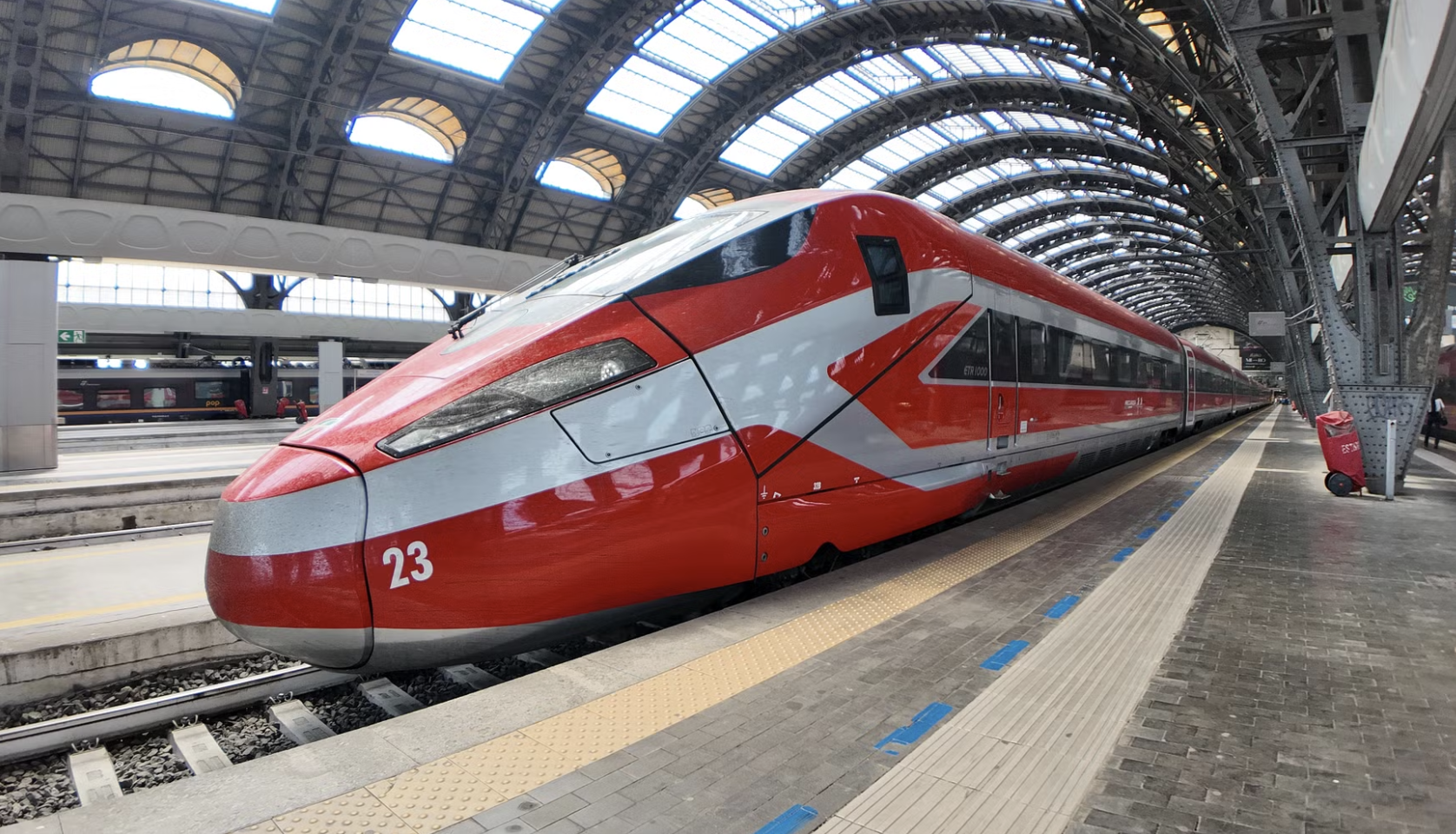 Rinnovabili • La sostenibilità del nuovo Frecciarossa 1000 sui binari dal 2025