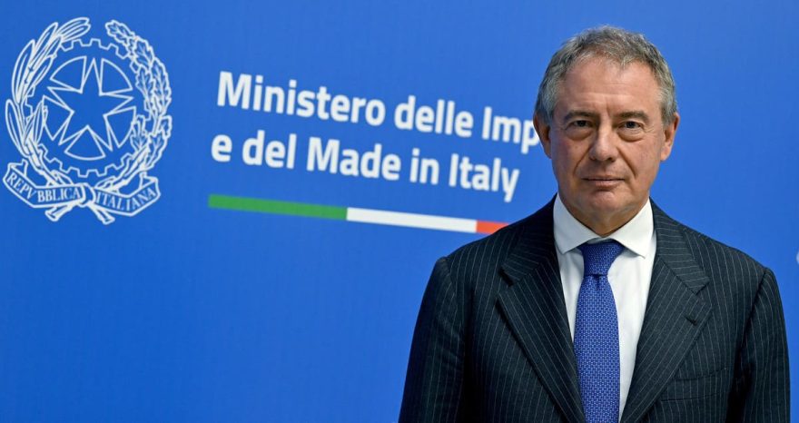 Rinnovabili • Divieto vendita auto diesel e benzina: l’Italia incassa l’ok della Germania