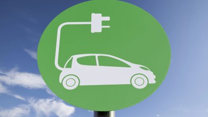 Rinnovabili • Transizione all’auto elettrica, T&E: l’UE non ha motivo di frenare