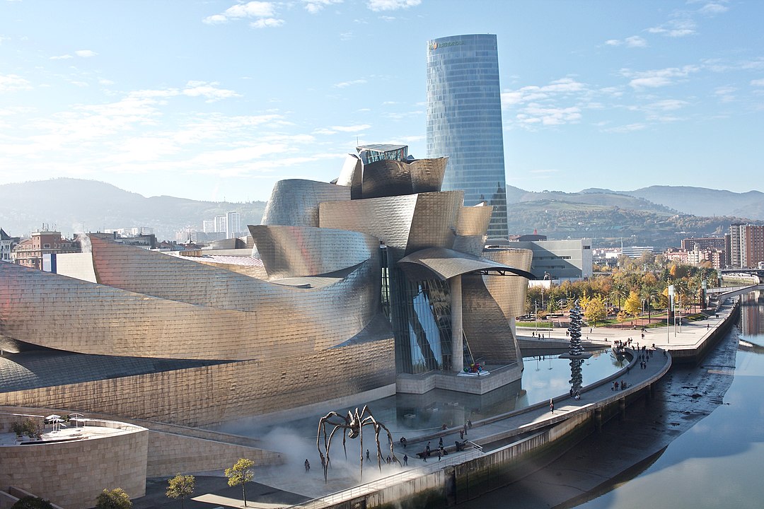 I tetti fotovoltaici del Museo Guggenheim di Bilbao