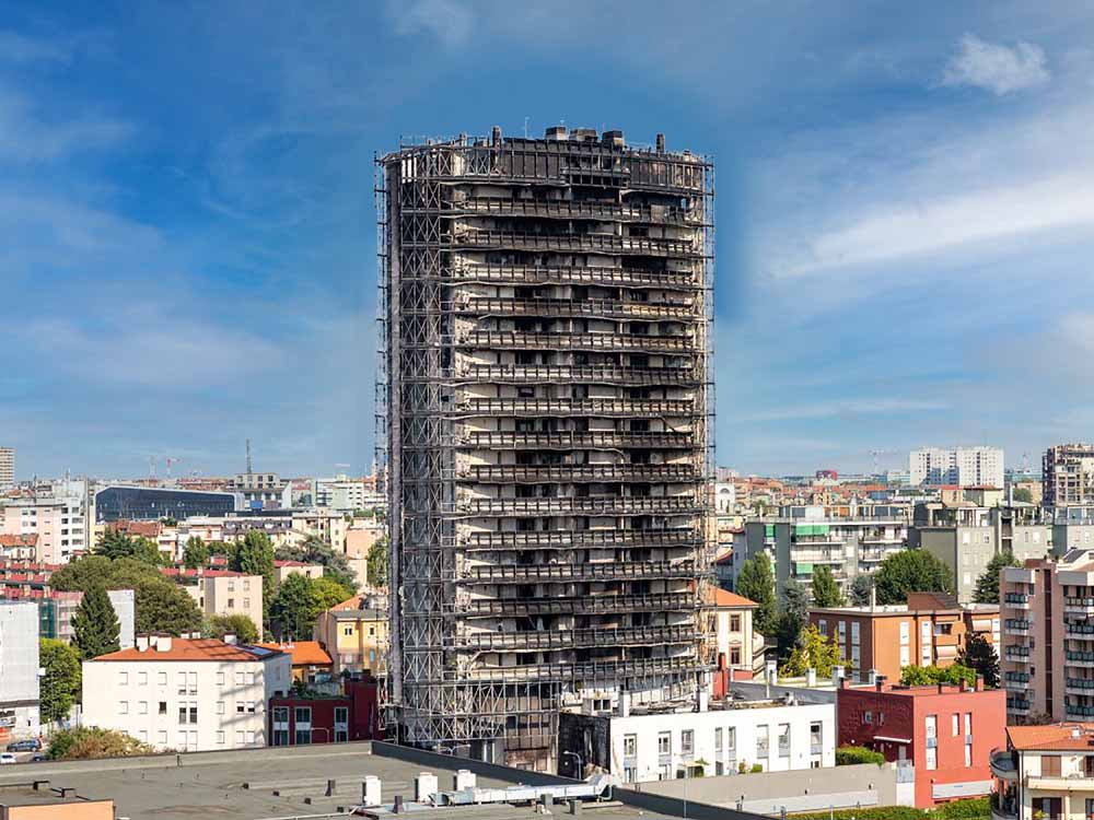 Torre Seta_lo Stato di fatto con l'edificio bruciato