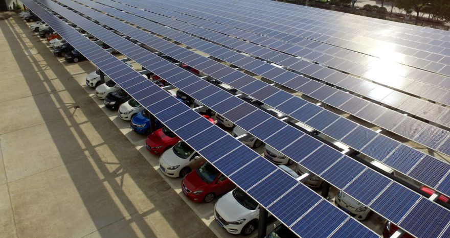 Rinnovabili • Fotovoltaico sui parcheggi, in Francia diventa obbligatorio