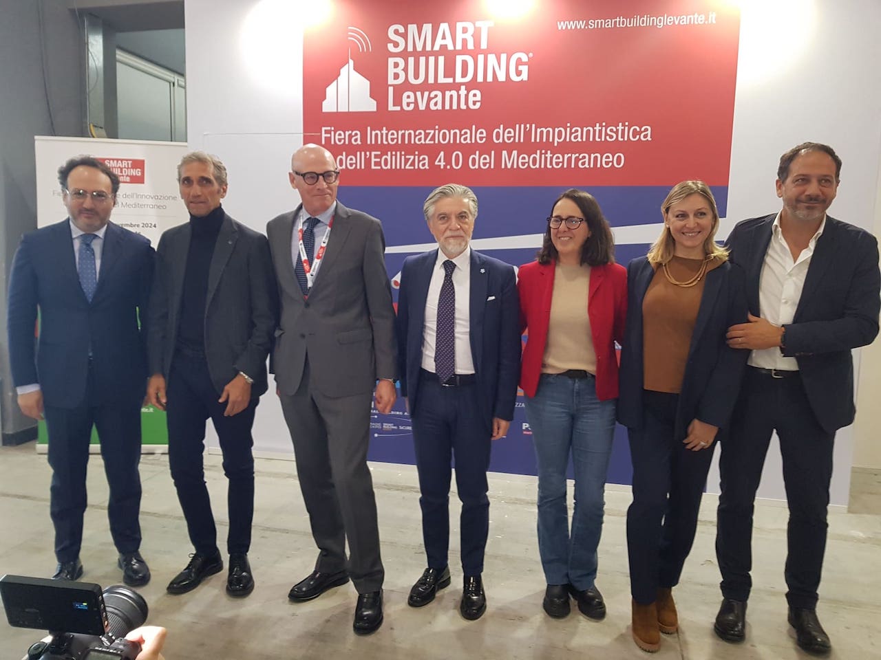 Rinnovabili • Smart Building Levante 2024: Innovazione e Sostenibilità per il Futuro dell'Edilizia